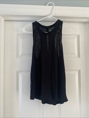 Old Navy Active Women's Black Sleeveless Tank Top